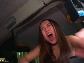 JAV Pornstar Yiming's Steamy Cab Ride - Enchantress Sucks Cock after Making a Mess