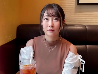 Meet the Luscious MILF who Loves to Squirt - Japanese Stripper's Ultimate Pleasure